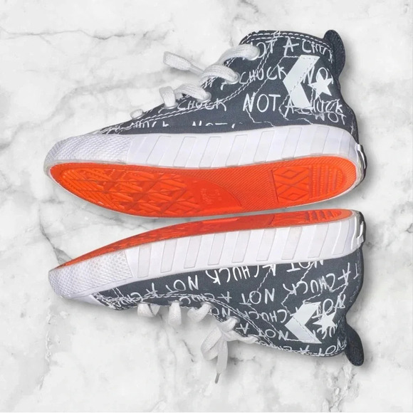 Converse Chuck Taylor Not a Chuck Unt1t3ld Kid Shoes. Size 10 - Picture 4 of 8